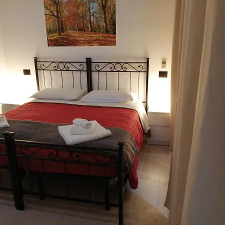 Dimora Santa Barbara Pensión Ferrara